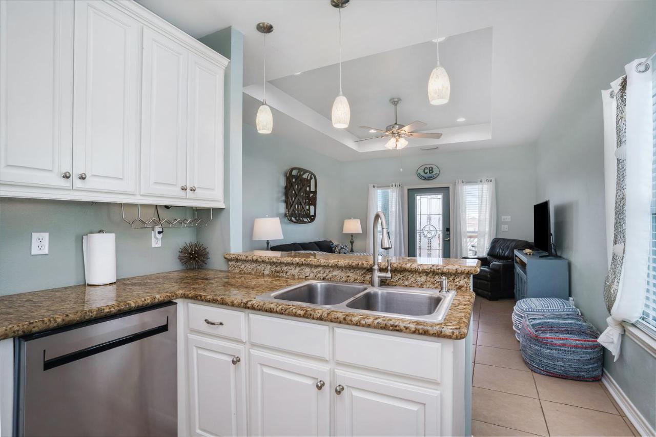 Sea Glass Cottage Crystal Beach Exterior photo